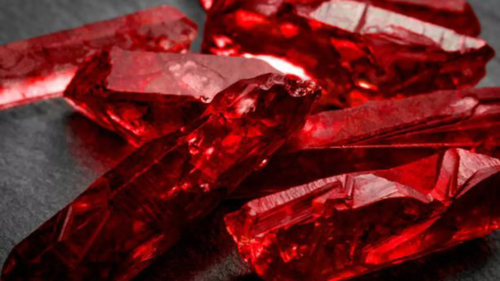 Đá Ruby là gì? Nguồn gốc, công dụng và ý nghĩa của đá Ruby