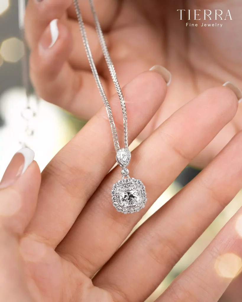 Mẫu trang sức vàng trắng rất đa dạng