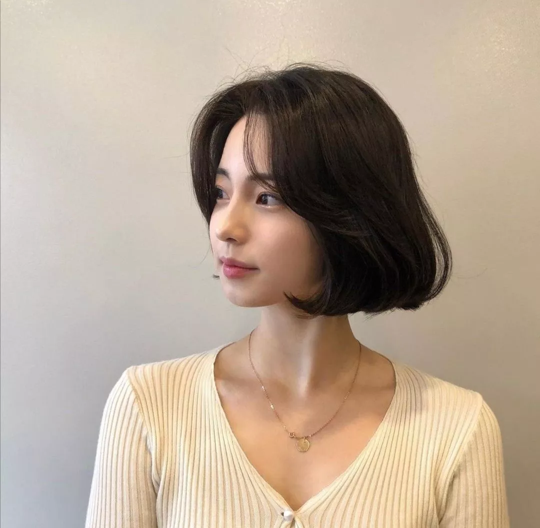 Tóc bob uốn kiểu chữ C